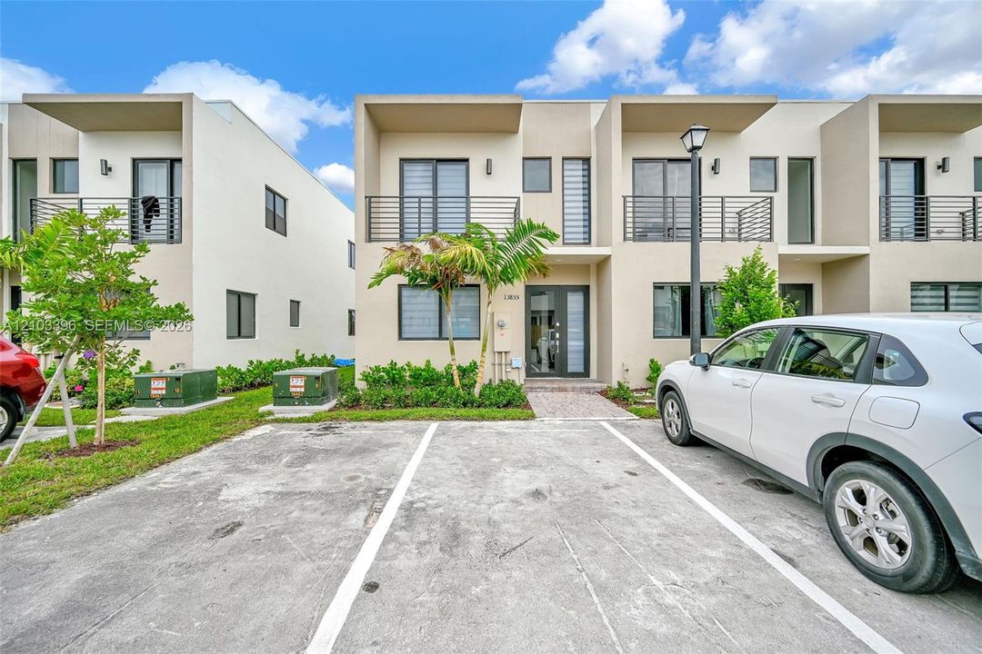 В аренду: $2,950 (4 спален, 4 ванн, 0 Квадратных фут)