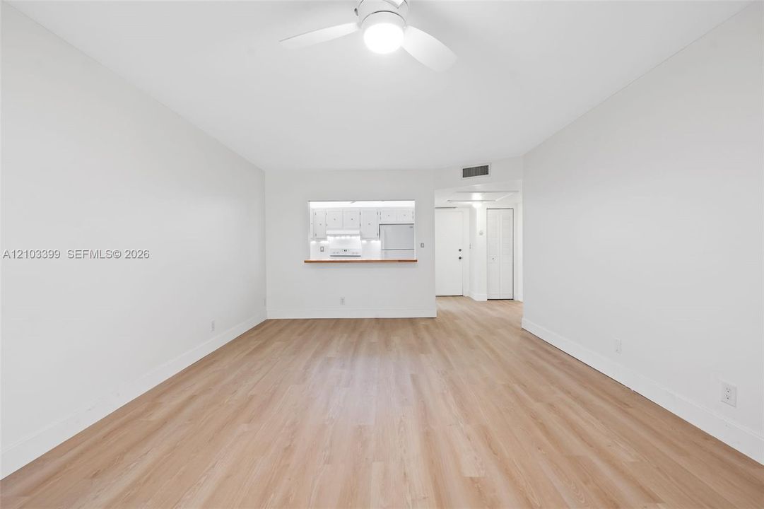 На продажу: $109,000 (1 спален, 1 ванн, 675 Квадратных фут)