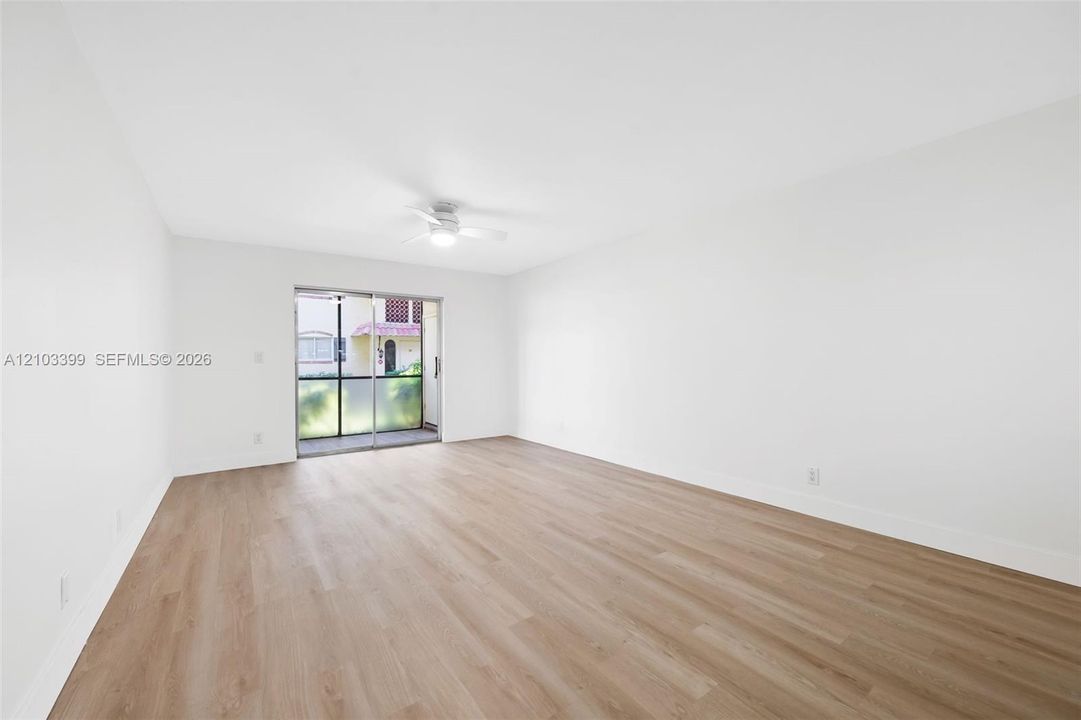 На продажу: $109,000 (1 спален, 1 ванн, 675 Квадратных фут)