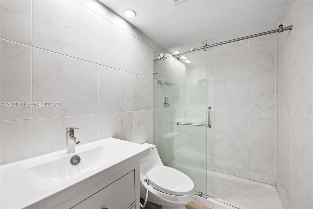 На продажу: $109,000 (1 спален, 1 ванн, 675 Квадратных фут)