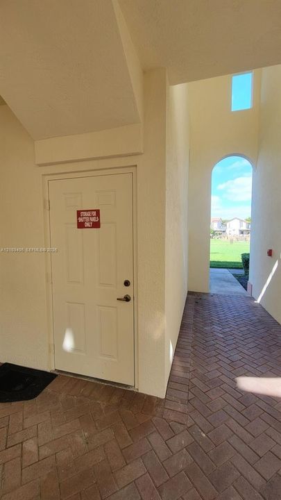 En Venta: $379,000 (2 camas, 2 baños, 1205 Pies cuadrados)