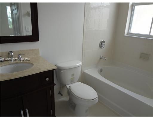 En Venta: $379,000 (2 camas, 2 baños, 1205 Pies cuadrados)