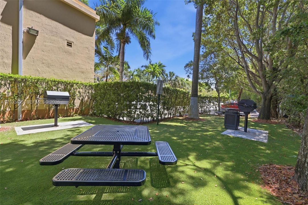 En Venta: $379,000 (2 camas, 2 baños, 1205 Pies cuadrados)