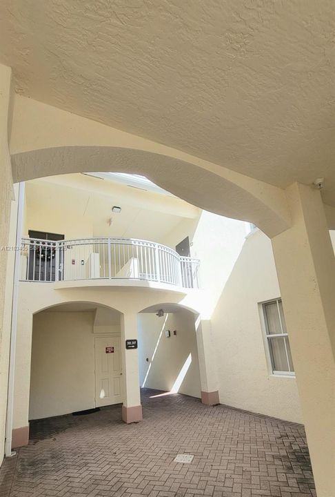 En Venta: $379,000 (2 camas, 2 baños, 1205 Pies cuadrados)