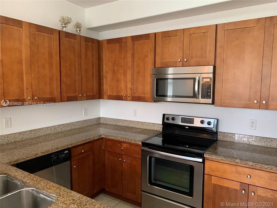 En Venta: $379,000 (2 camas, 2 baños, 1205 Pies cuadrados)