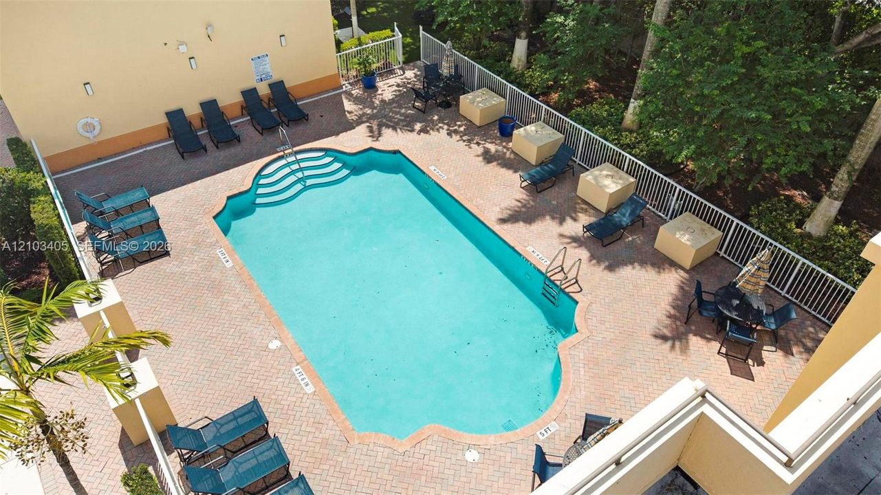 En Venta: $379,000 (2 camas, 2 baños, 1205 Pies cuadrados)
