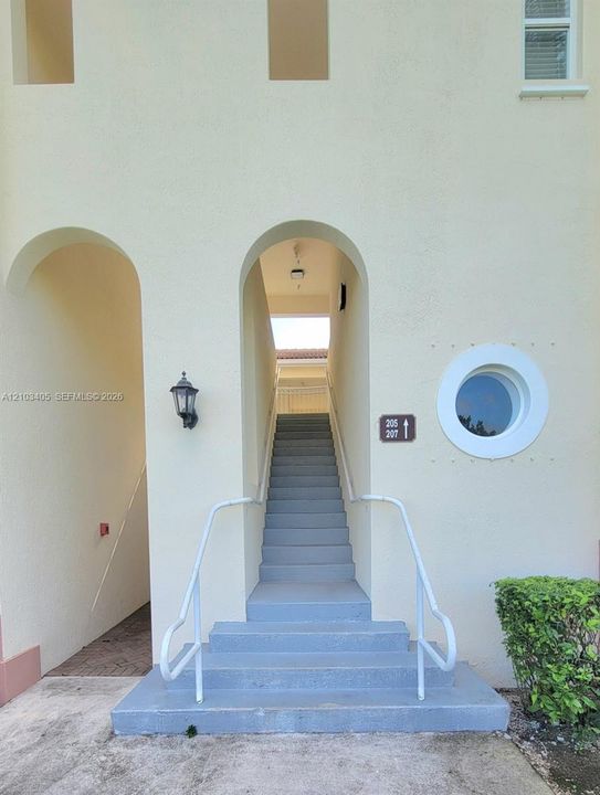 En Venta: $379,000 (2 camas, 2 baños, 1205 Pies cuadrados)