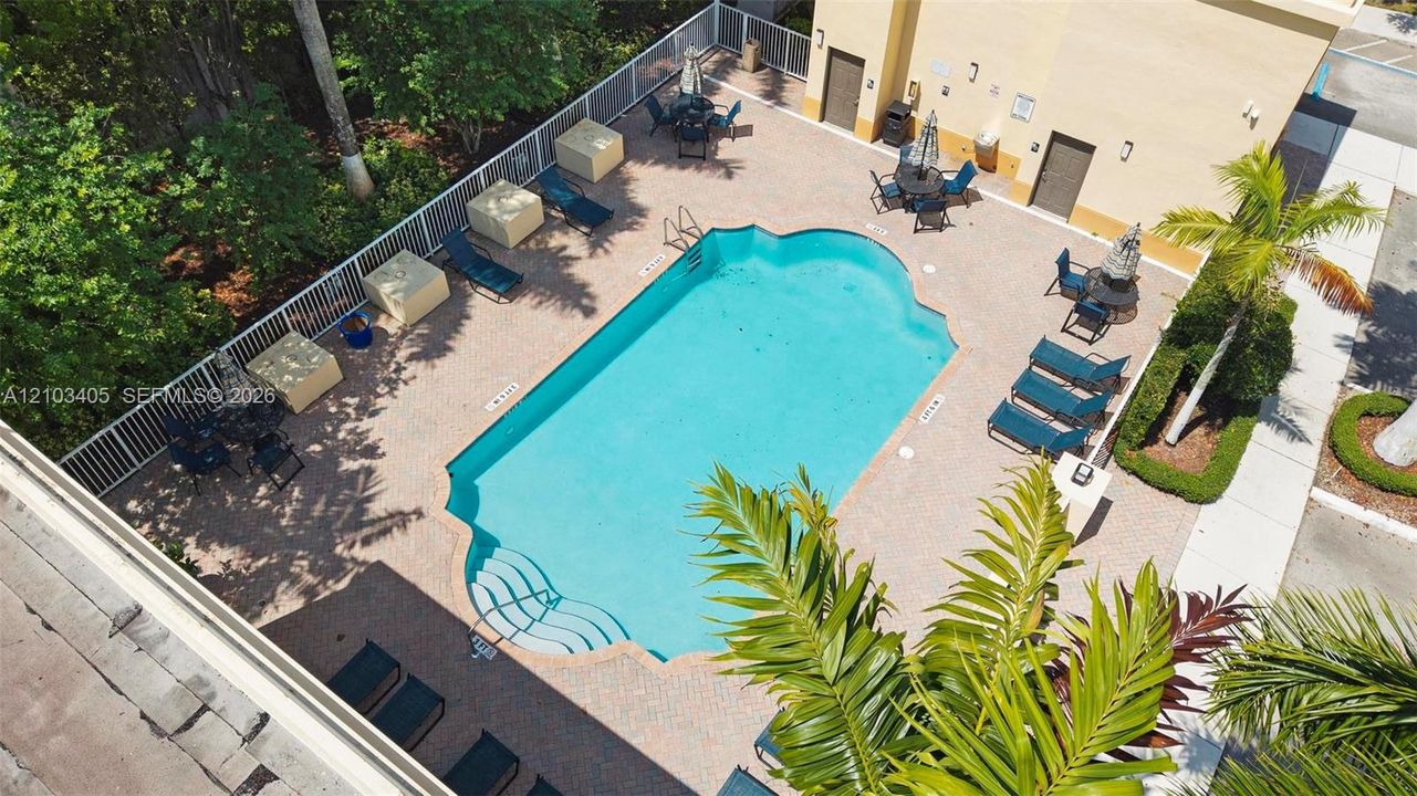En Venta: $379,000 (2 camas, 2 baños, 1205 Pies cuadrados)
