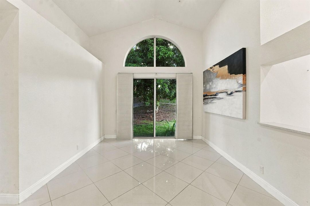 6355 NW 80th Dr_025