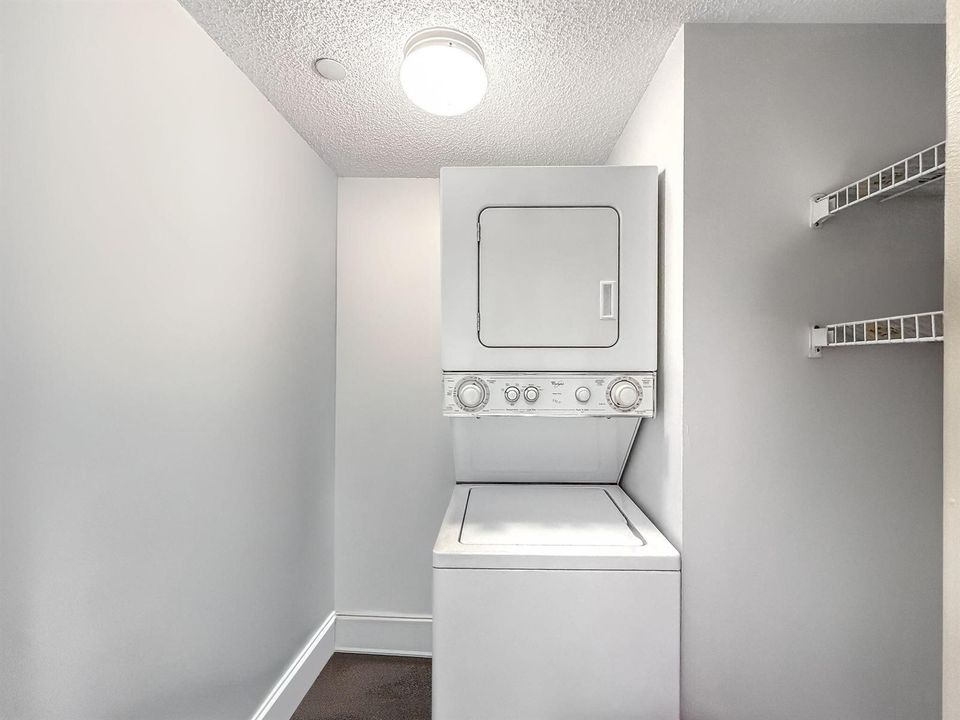 35-web-or-mls-JOY_055485-1