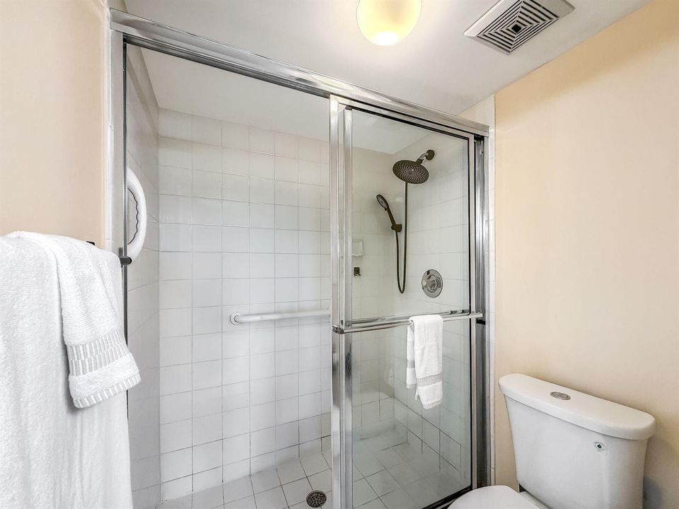 50-web-or-mls-JOY_055555