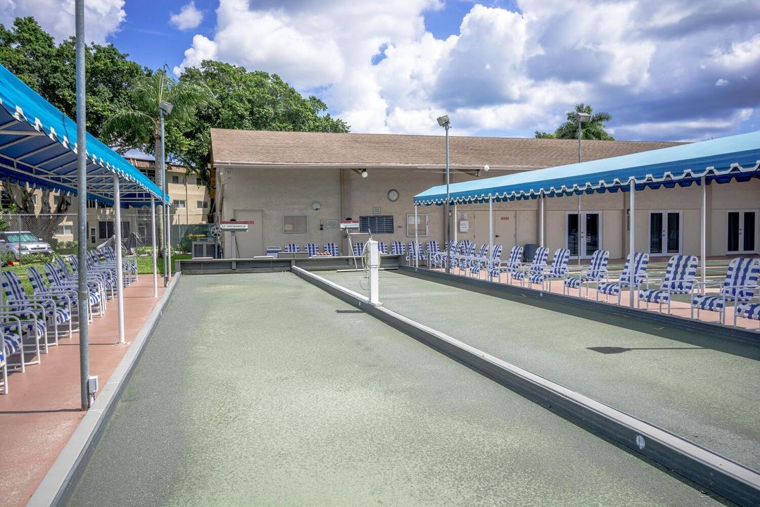 711 Lori Dr 408 Palm Springs-large-032-0