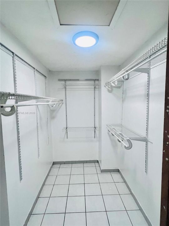 В аренду: $2,850 (3 спален, 1 ванн, 1351 Квадратных фут)