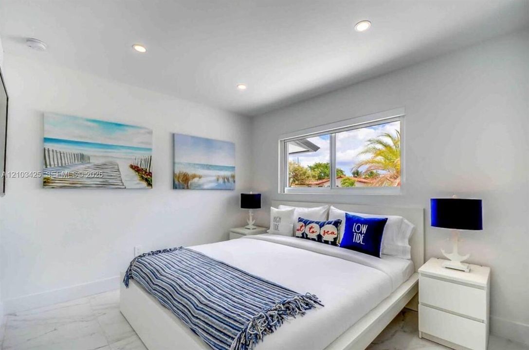 En Renta: $6,500 (5 camas, 4 baños, 1679 Pies cuadrados)