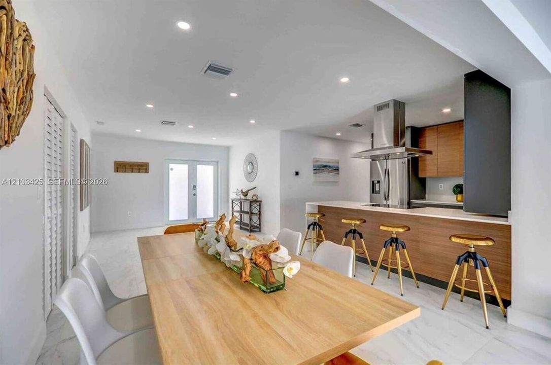 En Renta: $6,500 (5 camas, 4 baños, 1679 Pies cuadrados)