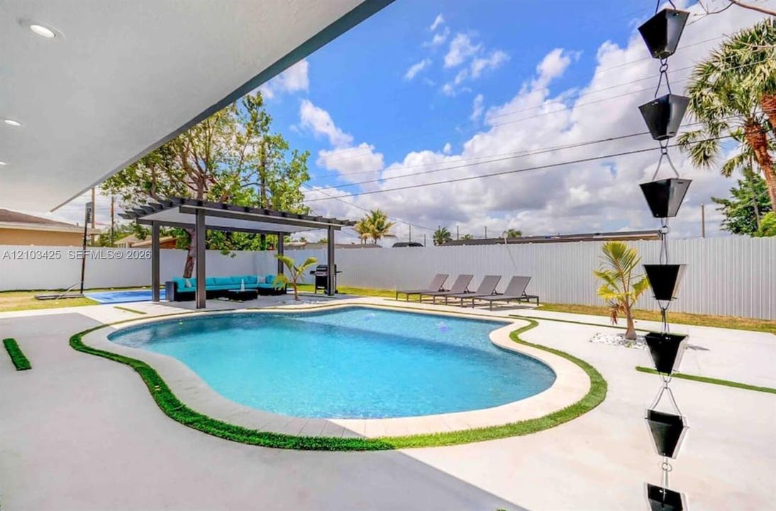 En Renta: $6,500 (5 camas, 4 baños, 1679 Pies cuadrados)