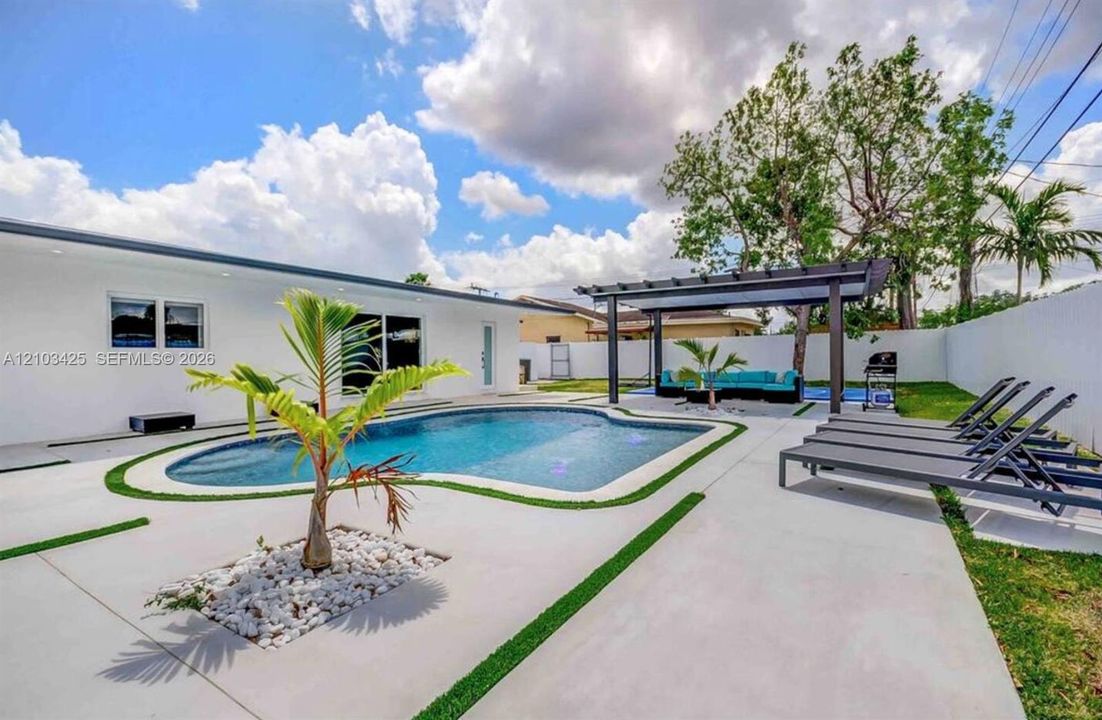 En Renta: $6,500 (5 camas, 4 baños, 1679 Pies cuadrados)