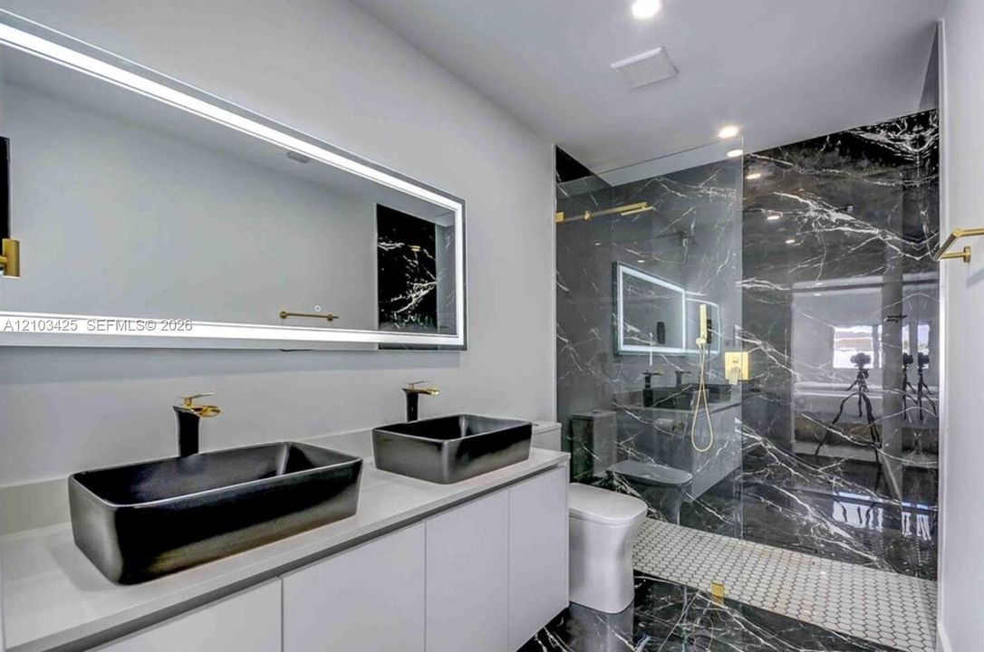 En Renta: $6,500 (5 camas, 4 baños, 1679 Pies cuadrados)