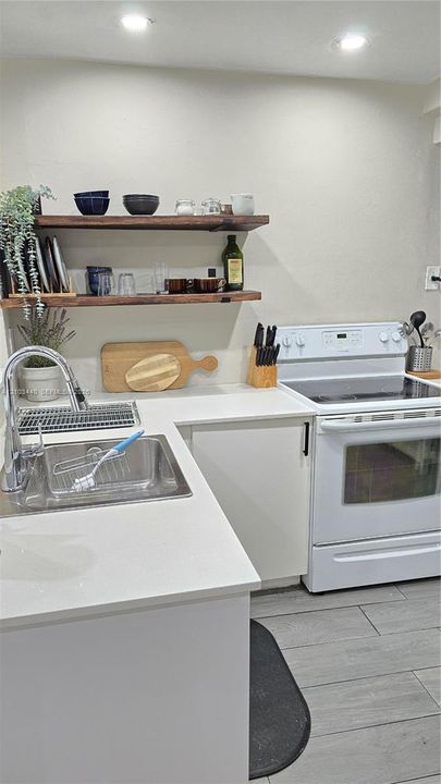 В аренду: $2,000 (1 спален, 1 ванн, 800 Квадратных фут)