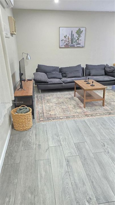 В аренду: $2,000 (1 спален, 1 ванн, 800 Квадратных фут)