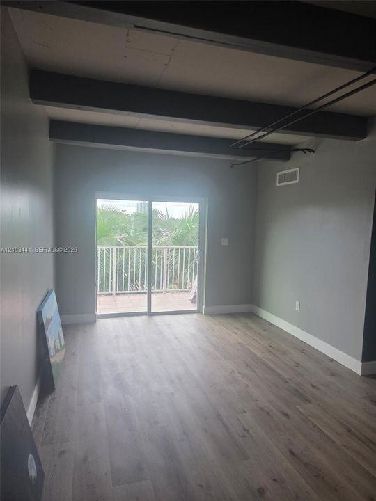 В аренду: $1,850 (1 спален, 1 ванн, 690 Квадратных фут)