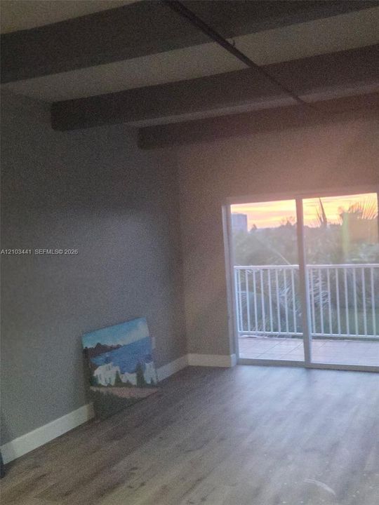В аренду: $1,850 (1 спален, 1 ванн, 690 Квадратных фут)