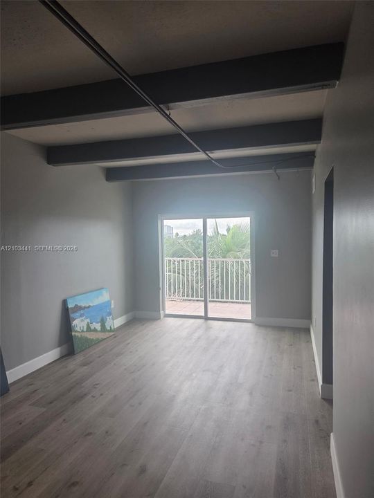 В аренду: $1,850 (1 спален, 1 ванн, 690 Квадратных фут)