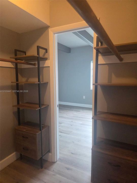 В аренду: $1,850 (1 спален, 1 ванн, 690 Квадратных фут)