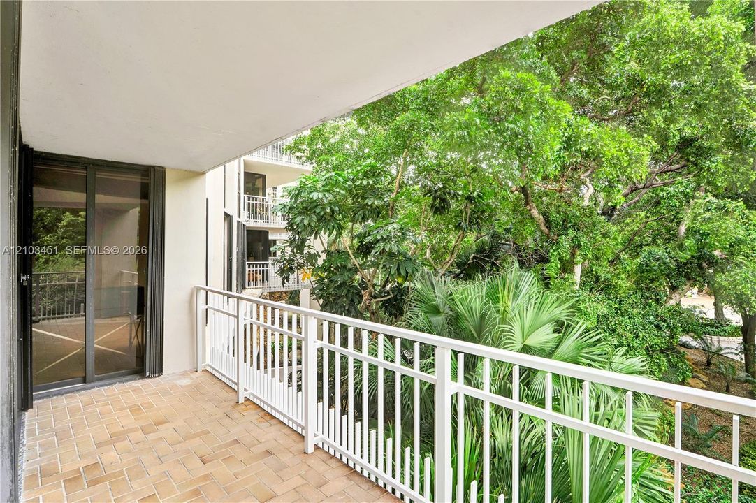 For Sale: $350,000 (2 beds, 2 baths, 1544 Square Feet)