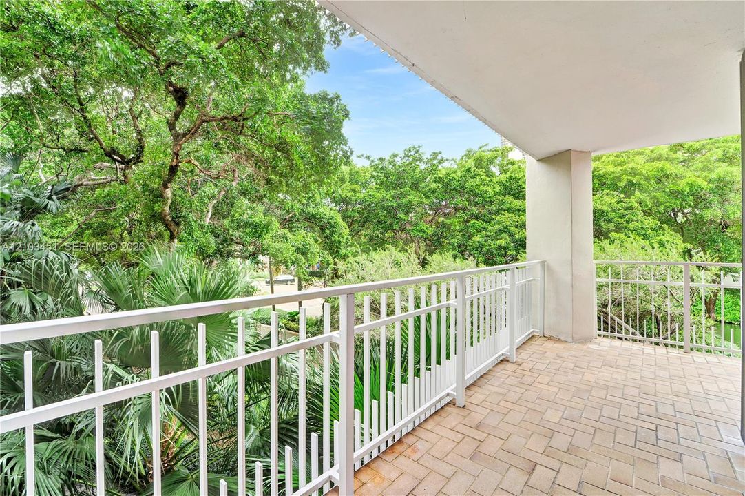 For Sale: $350,000 (2 beds, 2 baths, 1544 Square Feet)