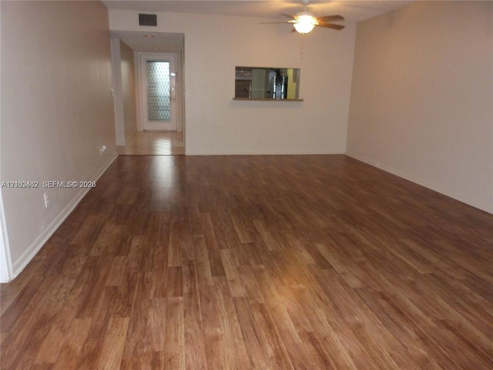 For Rent: $2,150 (2 beds, 2 baths, 1192 Square Feet)