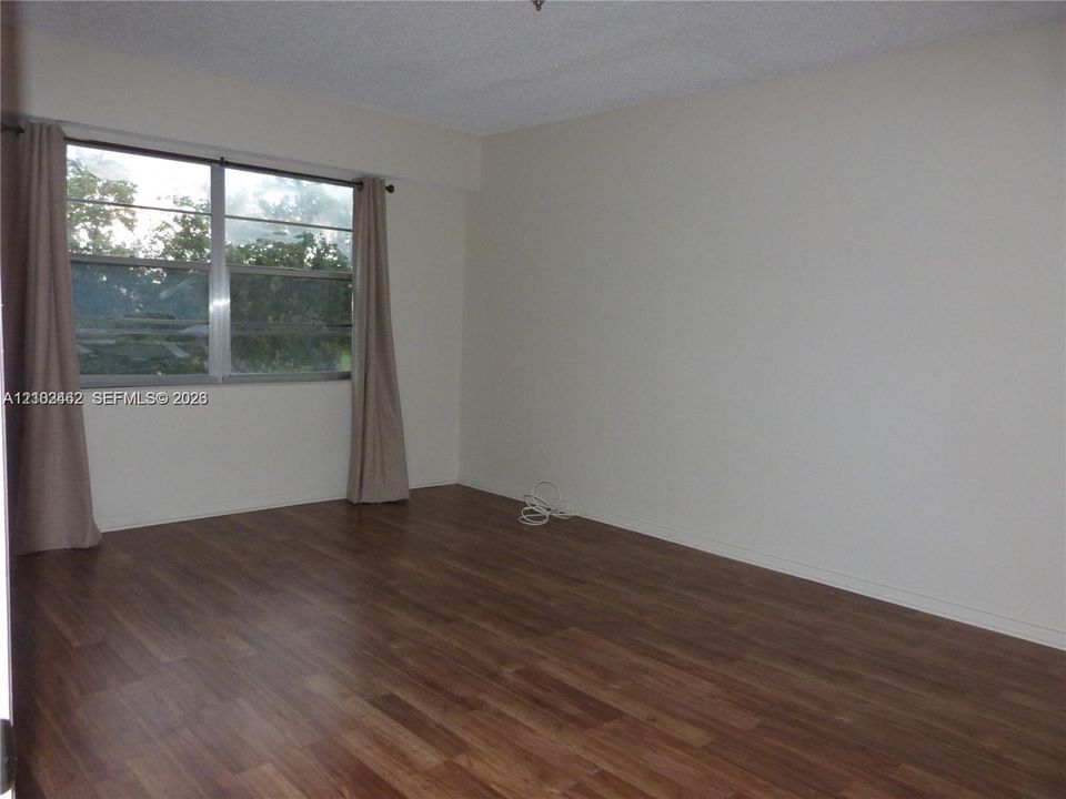 For Rent: $2,150 (2 beds, 2 baths, 1192 Square Feet)