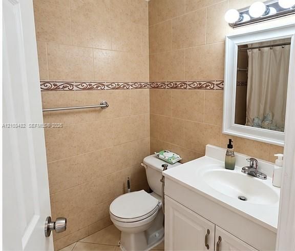 В аренду: $2,250 (2 спален, 2 ванн, 835 Квадратных фут)