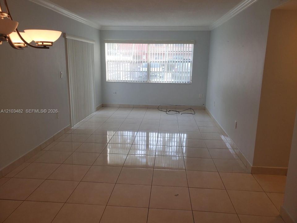 В аренду: $2,250 (2 спален, 2 ванн, 835 Квадратных фут)