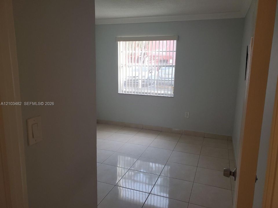 В аренду: $2,250 (2 спален, 2 ванн, 835 Квадратных фут)