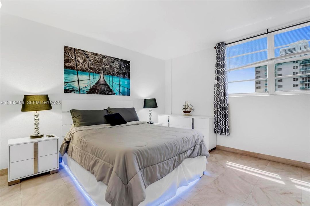 В аренду: $3,500 (1 спален, 1 ванн, 874 Квадратных фут)