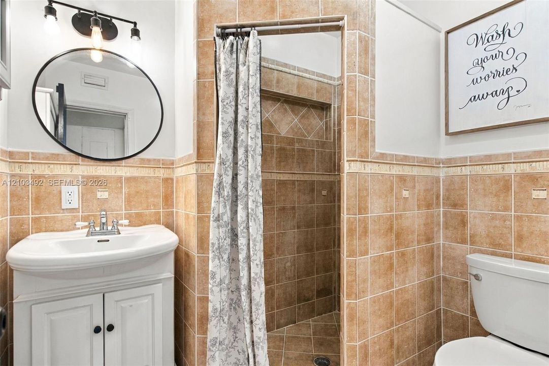 На продажу: $824,900 (3 спален, 3 ванн, 1358 Квадратных фут)