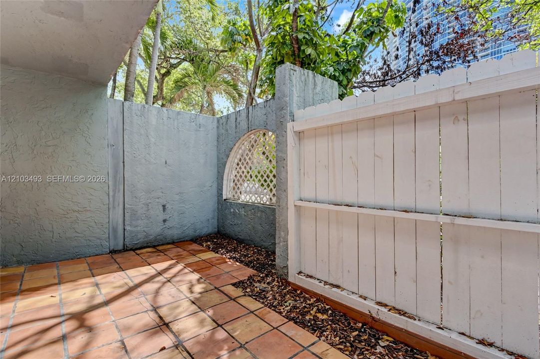 En Venta: $475,000 (2 camas, 1 baños, 1299 Pies cuadrados)