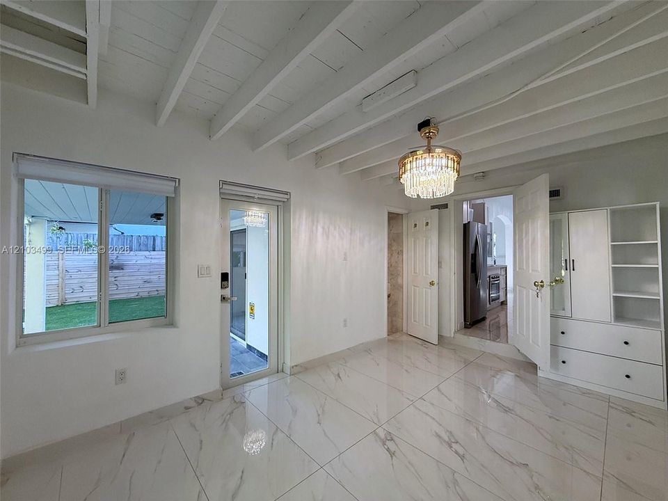 В аренду: $6,900 (3 спален, 3 ванн, 1984 Квадратных фут)