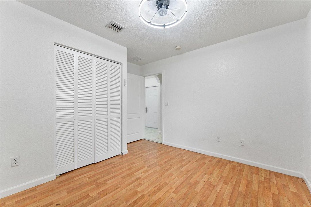 16-2212 NW 9th Ct_016