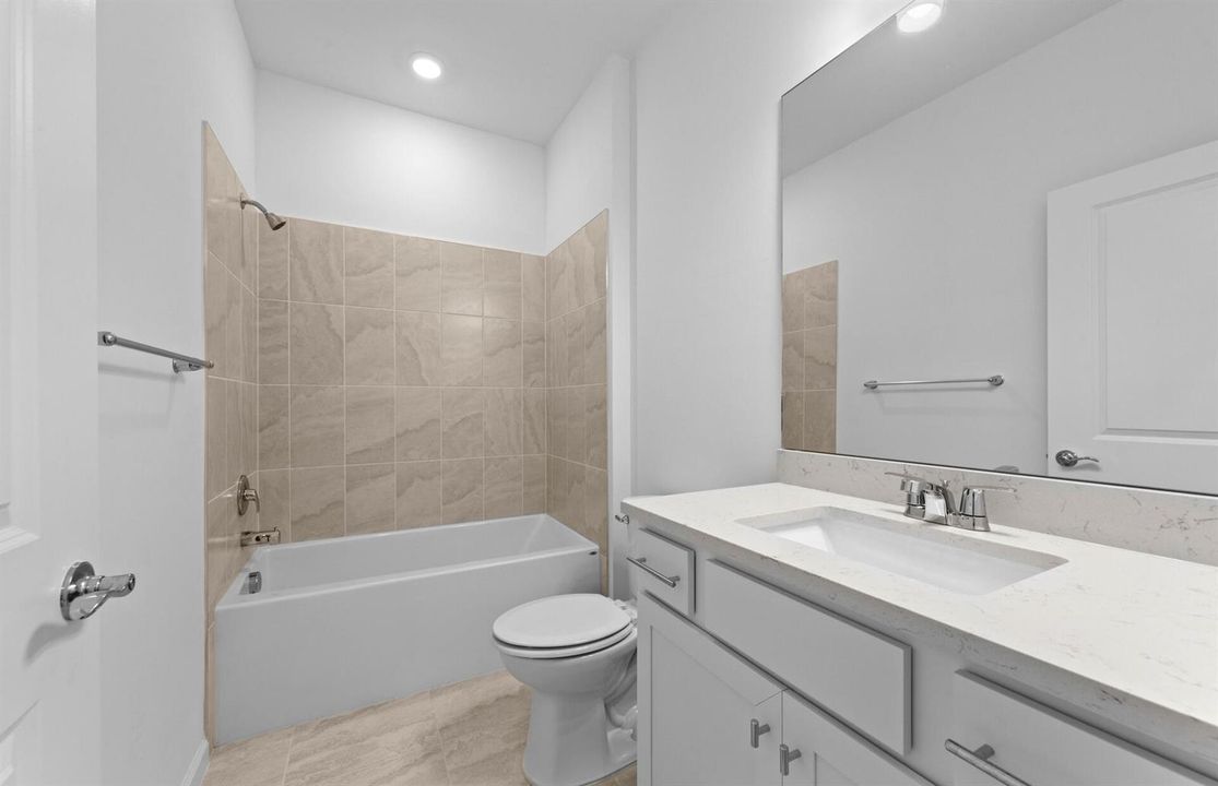 SWFL_HML_Cedar_12403_Bathroom