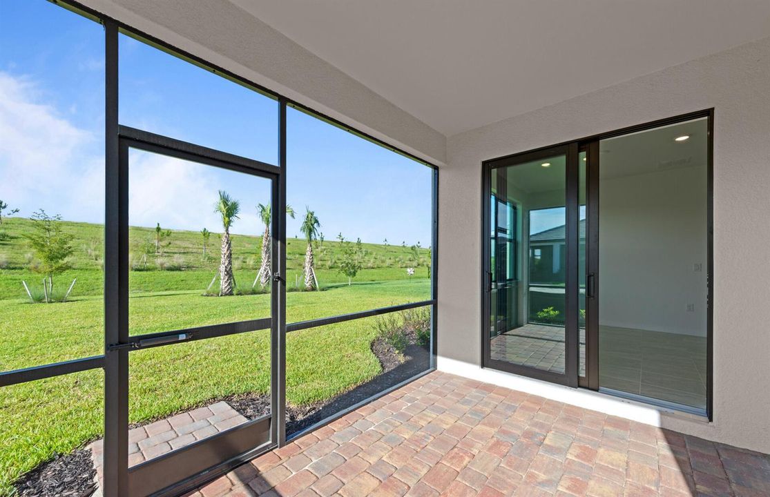 SWFL_HML_Cedar_12403_Lanai