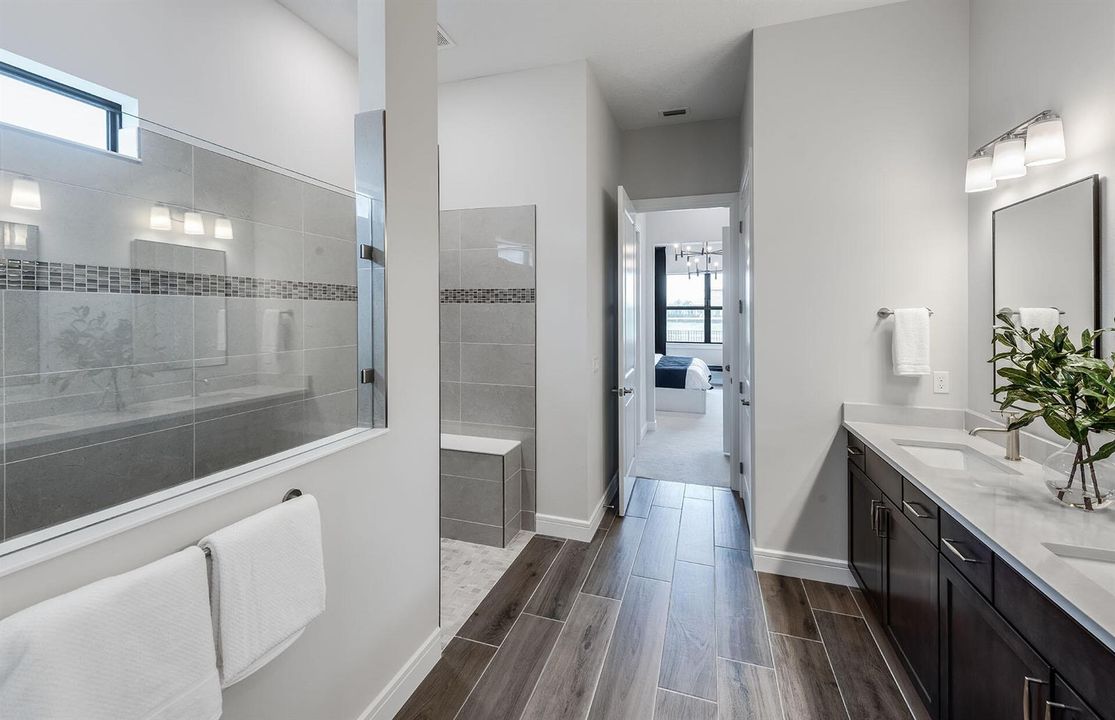 Owner's Bath with Walk in