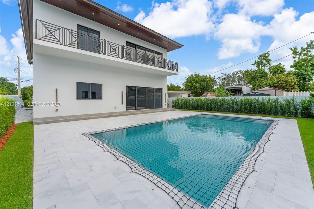 En Venta: $3,295,000 (5 camas, 4 baños, 0 Pies cuadrados)