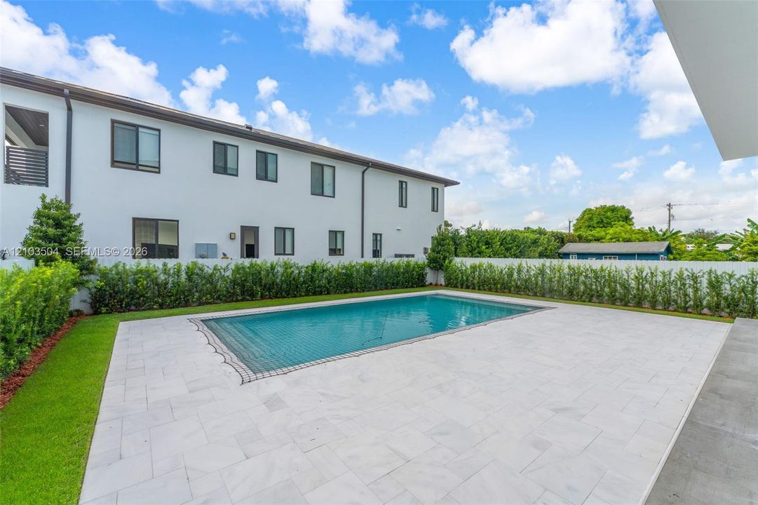 En Venta: $3,295,000 (5 camas, 4 baños, 0 Pies cuadrados)