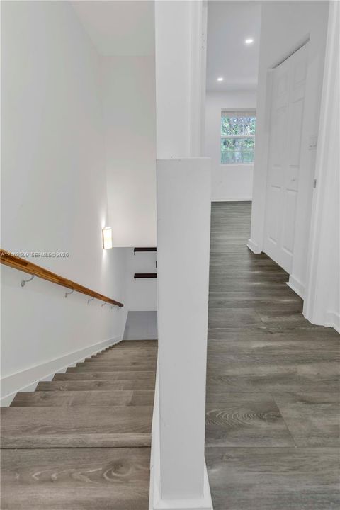 В аренду: $3,900 (3 спален, 2 ванн, 1391 Квадратных фут)