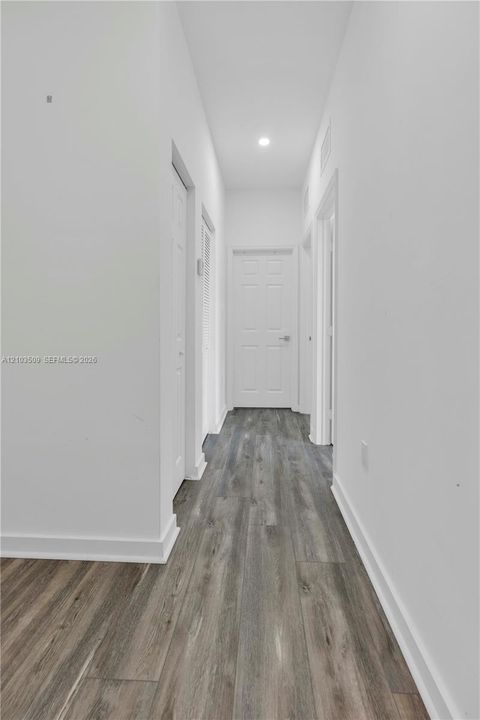 В аренду: $3,900 (3 спален, 2 ванн, 1391 Квадратных фут)