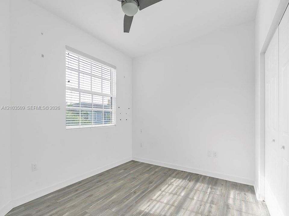 В аренду: $3,900 (3 спален, 2 ванн, 1391 Квадратных фут)