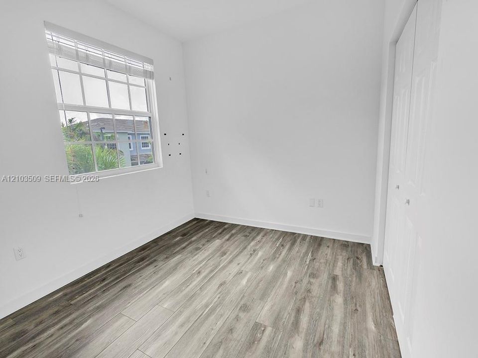 В аренду: $3,900 (3 спален, 2 ванн, 1391 Квадратных фут)