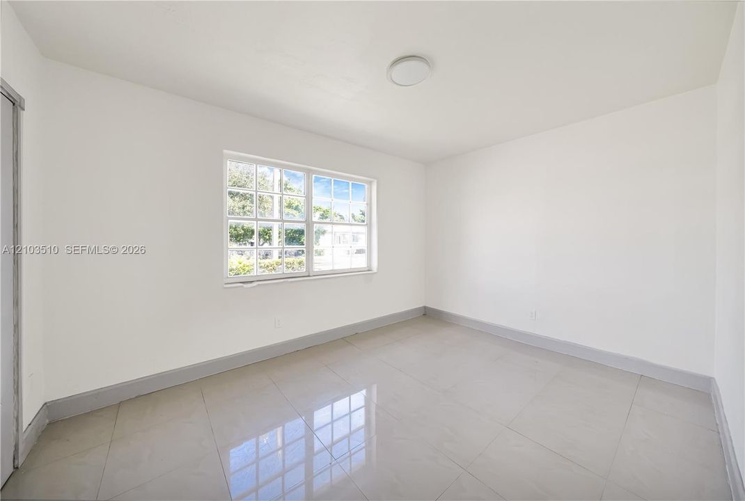For Rent: $3,700 (3 beds, 3 baths, 2135 Square Feet)
